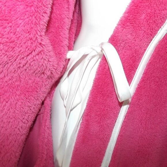 KATE SPADE Plush Robe, M, Bold Pink, Wrap Front, Sash Belt, Fuzzy, Washable - Picture 5 of 14